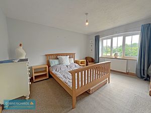 Bedroom- click for photo gallery